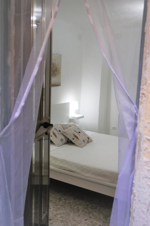 Apartament Enry'S House Bari Zewnętrze zdjęcie